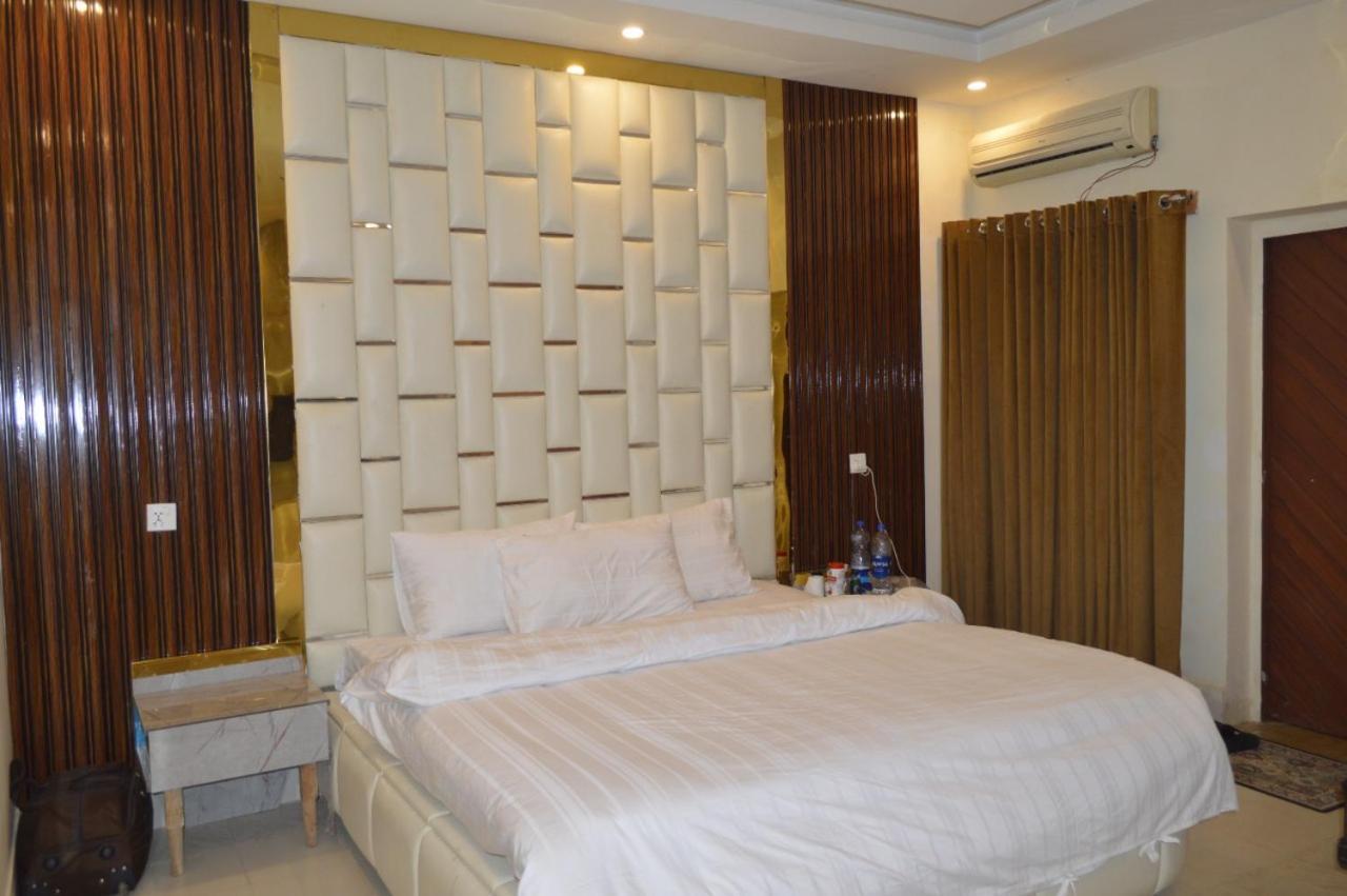 Rose Valet Guest House Islamabad Esterno foto